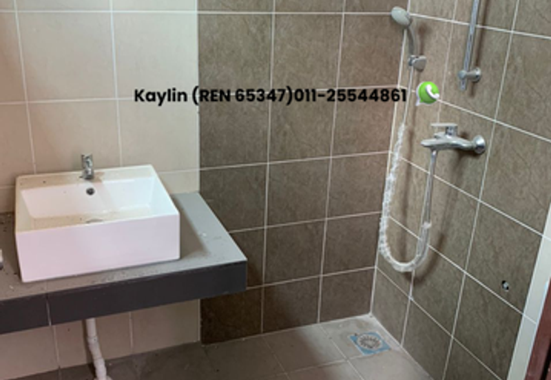 D'Belle Residence Corner Townhouse 2.5 storey Upper Unit for sale [Below Bank Value]