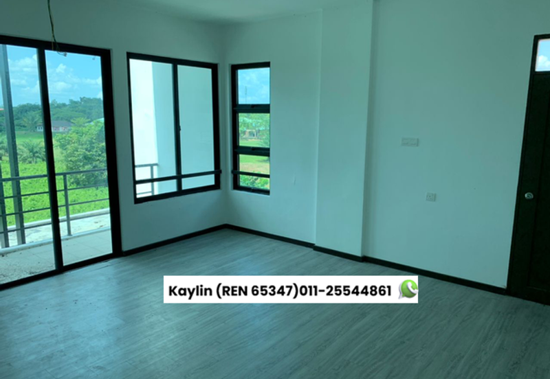 D'Belle Residence Corner Townhouse 2.5 storey Upper Unit for sale [Below Bank Value]