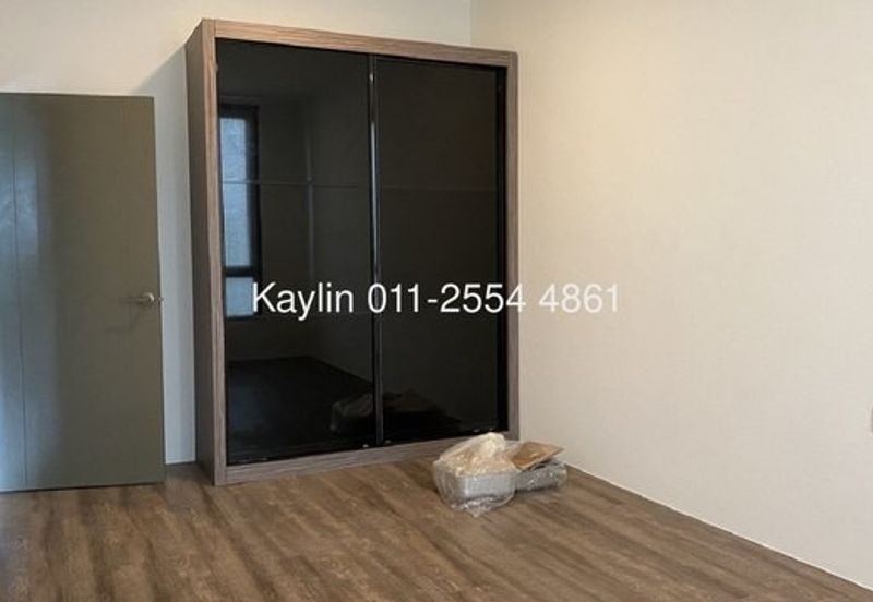 Royal Oak Condominium