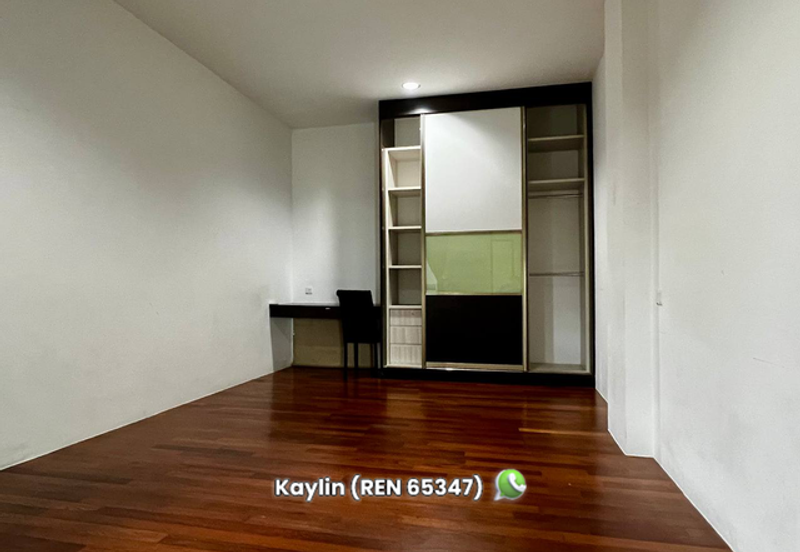 Corner & Large 3 bedrooms unit at Airport area (D'Infinia Condominium) for sale