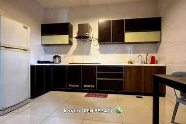 Corner & Large 3 bedrooms unit at Airport area (D'Infinia Condominium) for sale