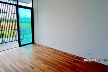 THE ORCHARD RESIDENCES