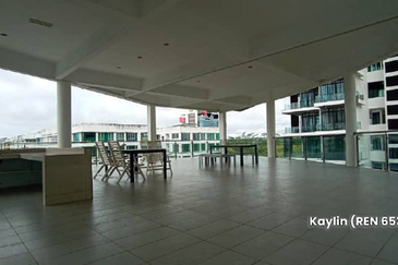 THE ORCHARD RESIDENCES