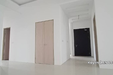 THE ORCHARD RESIDENCES