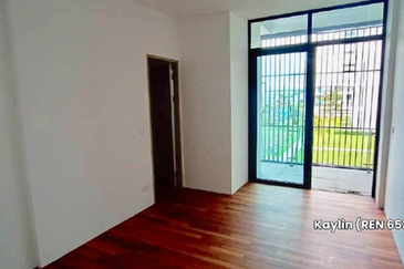 THE ORCHARD RESIDENCES