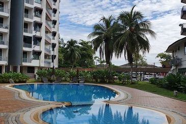 Village Grove Condominium