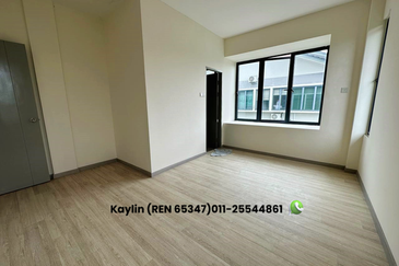 Double Storey Semi-Detached House at Green Gate Residence for sale