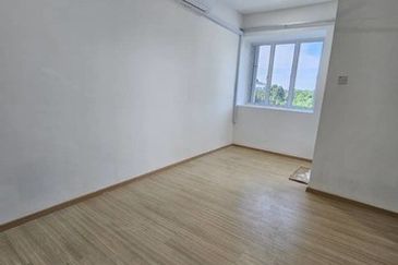 Freehold title Stutong Double Storey Terrace Corner house for sale