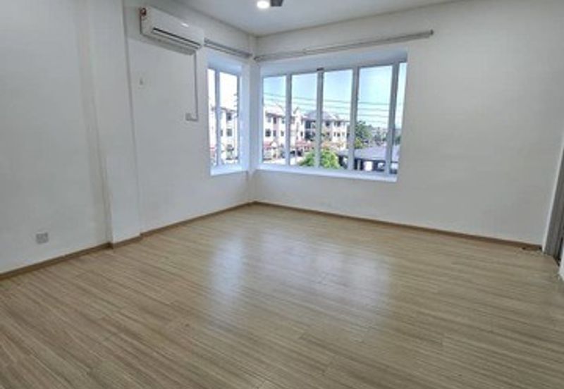 Freehold title Stutong Double Storey Terrace Corner house for sale