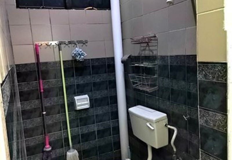 Highest Floor 3rd Floor MJC Shoplot For Sale