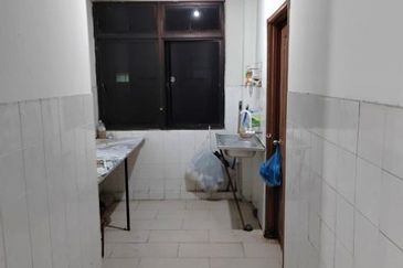 Highest Floor 3rd Floor MJC Shoplot For Sale