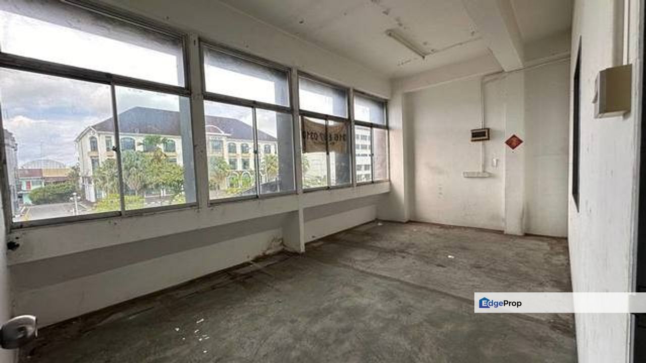 3-Storey Intermediate Shoplot for Sale, Sarawak, Kuching