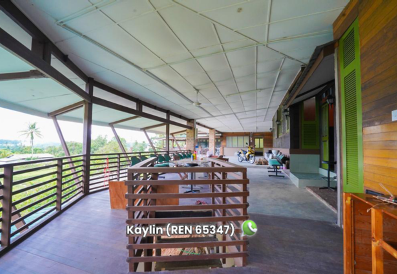Holiday/ Retreat Centre with freehold title land at 24th Mile Serian/ Kuching for sale
