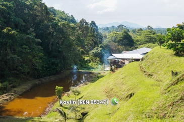 Holiday/ Retreat Centre with freehold title land at 24th Mile Serian/ Kuching for sale