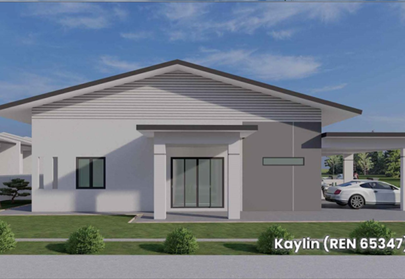 Single Storey Terrace Corner at Central Serian for sale