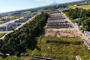 Single Storey Terrace/ Semi-Detached at Taman Sri Depo open for booking