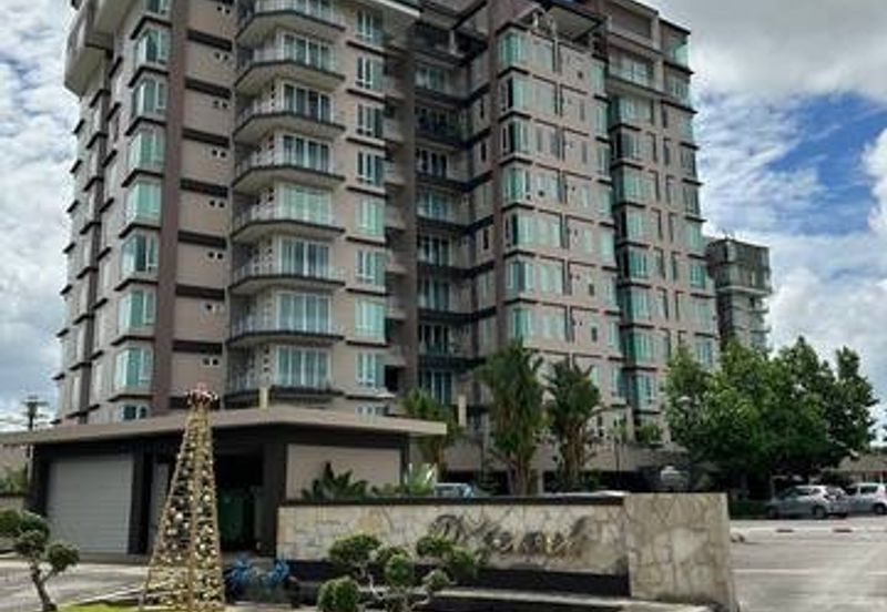 SkyVilla Condominium