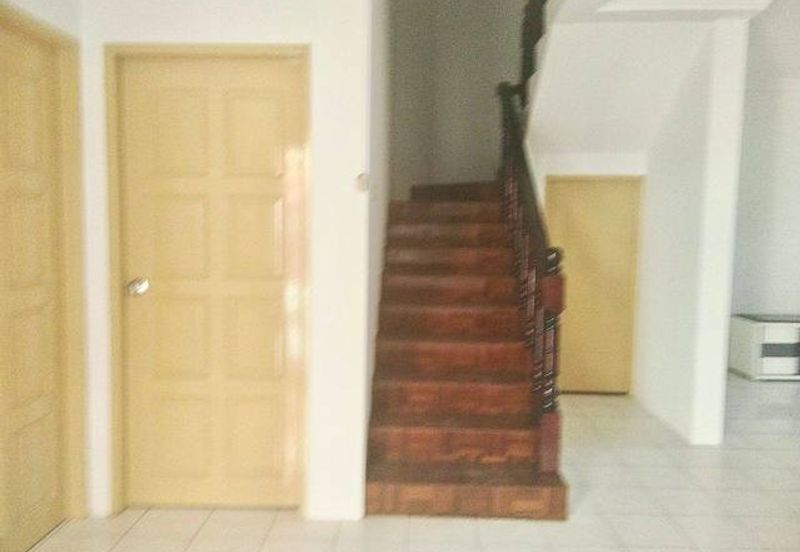 Double Storey Terrace Corner at 9th Mile Kuching for sale