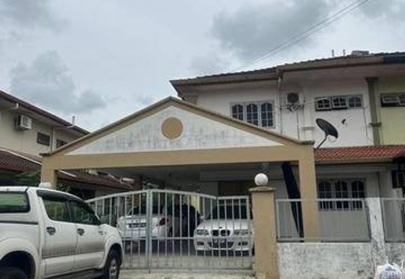 Double Storey Terrace Corner at 9th Mile Kuching for sale