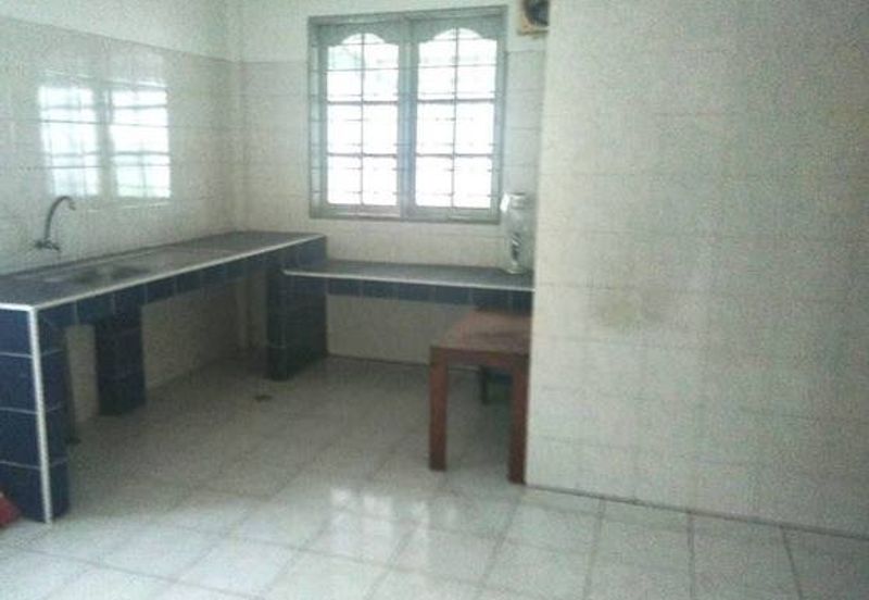 Double Storey Terrace Corner at 9th Mile Kuching for sale