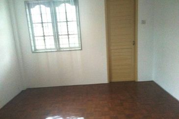 Double Storey Terrace Corner at 9th Mile Kuching for sale