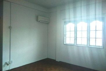Double Storey Terrace Corner at 9th Mile Kuching for sale