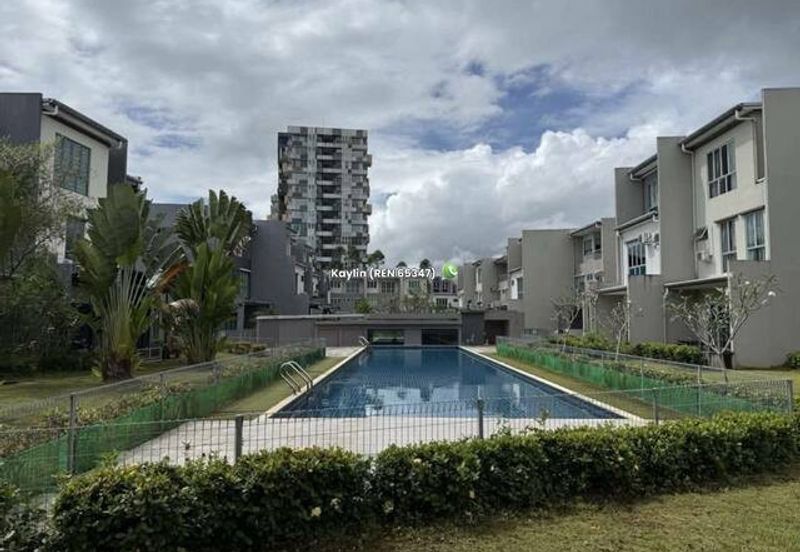 Large unit 3-storey Academia Lanes for sale