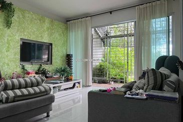 Large unit 3-storey Academia Lanes for sale