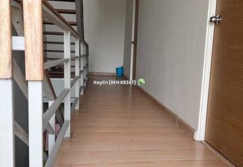 Large unit 3-storey Academia Lanes for sale