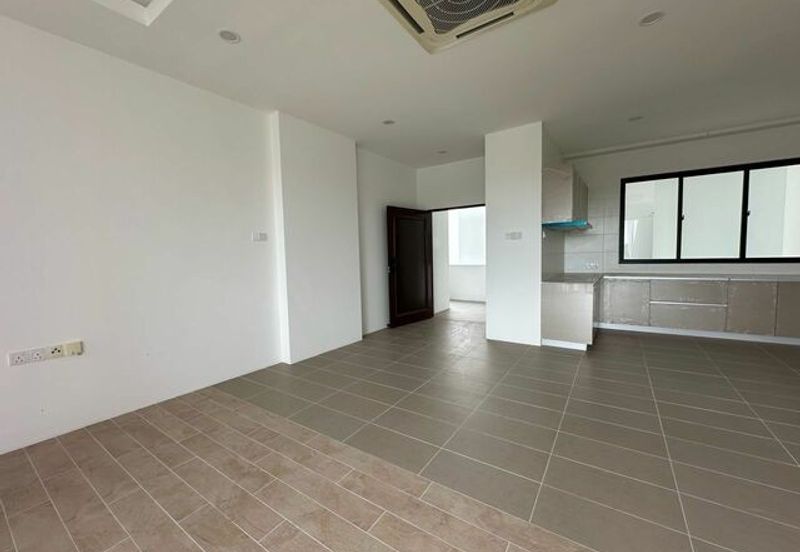 4 Bedrooms at D'ryx Residence for Sale