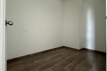 4 Bedrooms at D'ryx Residence for Sale