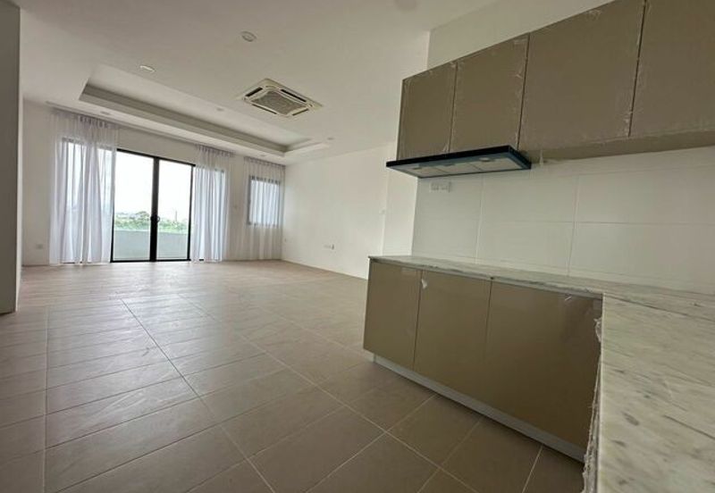 4 Bedrooms at D'ryx Residence for Sale