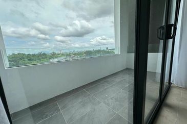 4 Bedrooms at D'ryx Residence for Sale