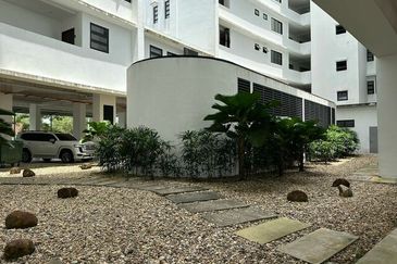 4 Bedrooms at D'ryx Residence for Sale