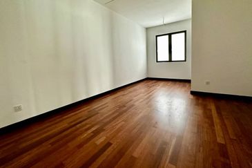 Duta Villa, Setia Alam