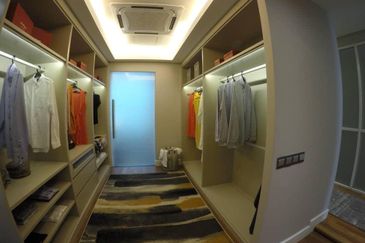 East Residence @ KLGCC