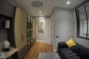 East Residence @ KLGCC