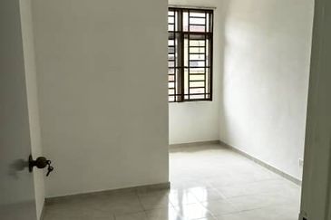 Jalan Taman Kinrara 2/7