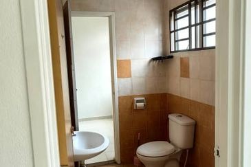 Jalan Taman Kinrara 2/7