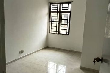 Jalan Taman Kinrara 2/7