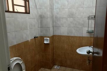 Jalan Taman Kinrara 2/7