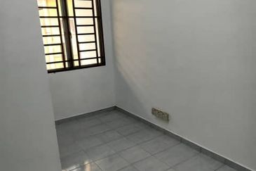 Jalan Taman Kinrara 2/7