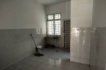 Jalan Taman Kinrara 2/7