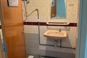 Endah Regal Condominium