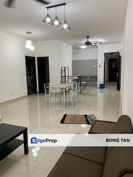 Zamrud Residensi, Kajang Unit Partly Furnished for Sale !!, Selangor, Kajang