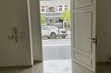 Cradleton @ Eco Majestic