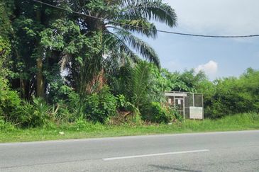 Chemor Main Road Industrial Land for Sales 