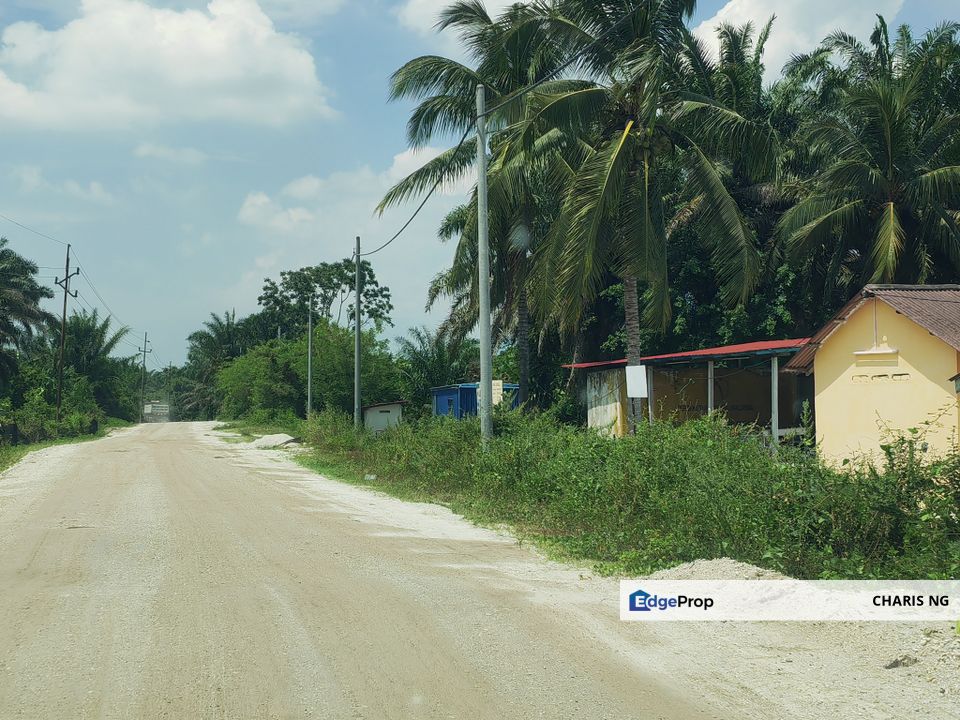 24.74 acres Agriculture Land for Sales @Kampar kampung dato banir , Perak, Kampar