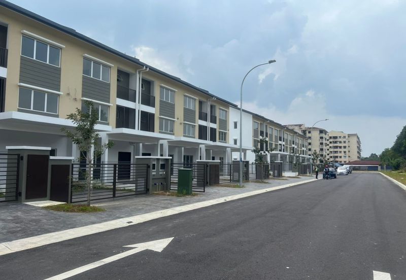 Jalan Asteroid U5/30B