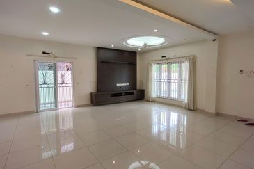 Bandar Tun Hussein Onn